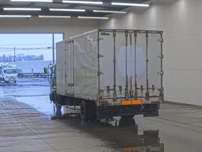 Isuzu FORWARD  с аукциона в Японии