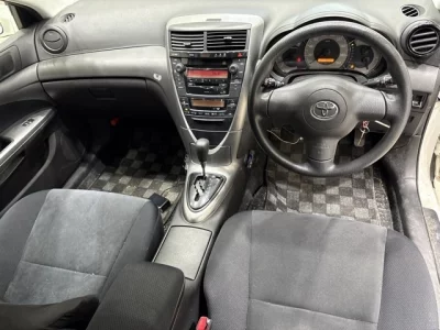 Toyota CALDINA  с аукциона в Японии