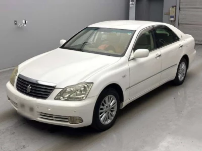 Toyota CROWN  с аукциона в Японии