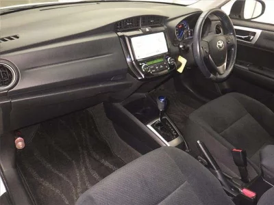 Toyota COROLLA AXIO  с аукциона в Японии