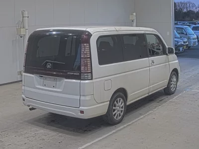 Honda STEP WAGON  с аукциона в Японии