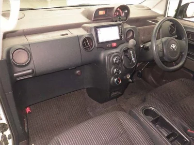 Toyota PORTE  с аукциона в Японии