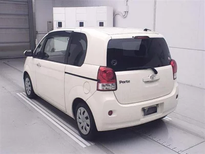 Toyota PORTE  с аукциона в Японии