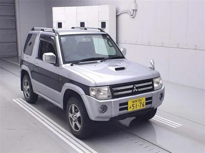 Mitsubishi PAJERO MINI