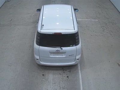 Toyota SIENTA  с аукциона в Японии