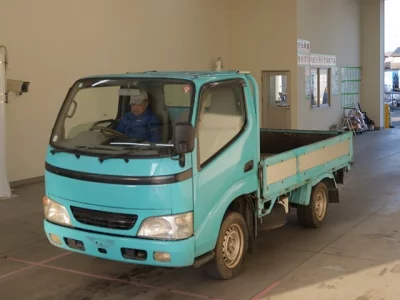 Toyota DYNA  с аукциона в Японии