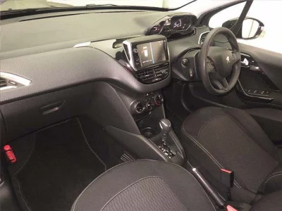 Peugeot 208  с аукциона в Японии