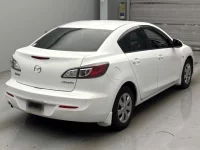 Mazda AXELA лот № 4225 оценка 3.5  с аукциона в Японии 1