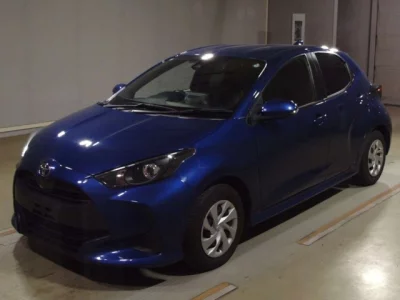Toyota YARIS  с аукциона в Японии