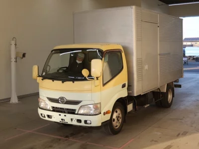 Hino DUTRO  с аукциона в Японии