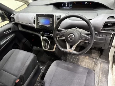 Nissan SERENA  с аукциона в Японии