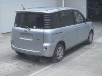 Toyota SIENTA лот № 20370 оценка RA  с аукциона в Японии 1