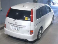 Toyota ISIS лот № 6022 оценка 3.5  с аукциона в Японии 1