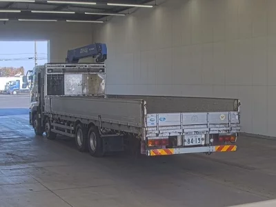 Nissan QUON  с аукциона в Японии