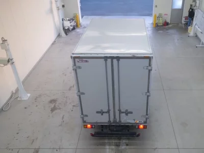 Isuzu ELF  с аукциона в Японии