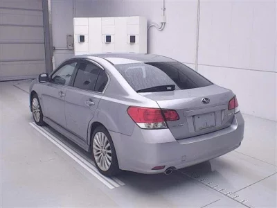 Subaru LEGACY B4  с аукциона в Японии