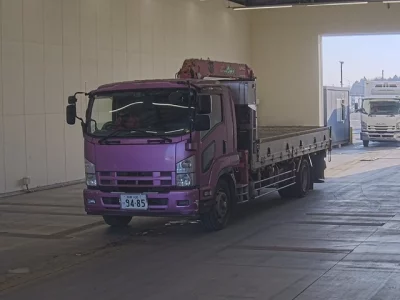 Isuzu FORWARD  с аукциона в Японии
