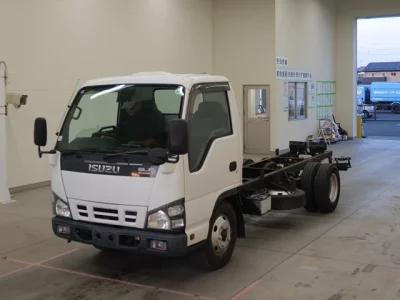 Isuzu ELF  с аукциона в Японии