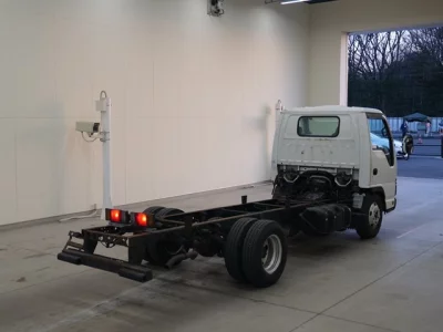 Isuzu ELF  с аукциона в Японии
