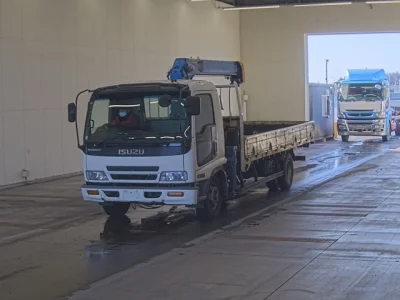 Isuzu FORWARD  с аукциона в Японии