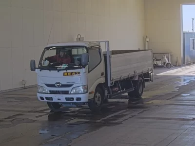 Hino DUTRO  с аукциона в Японии