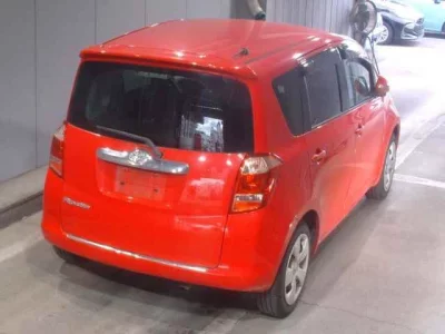 Toyota RACTIS  с аукциона в Японии