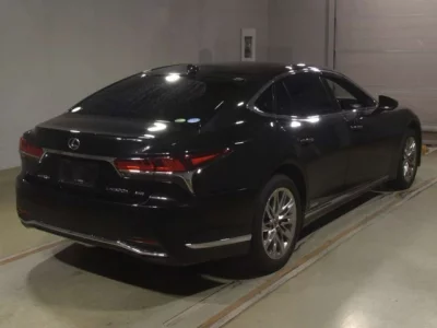 Lexus LS  с аукциона в Японии