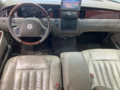 Ford LINCOLN TOWNCAR