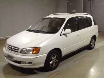 Toyota IPSUM  с аукциона в Японии