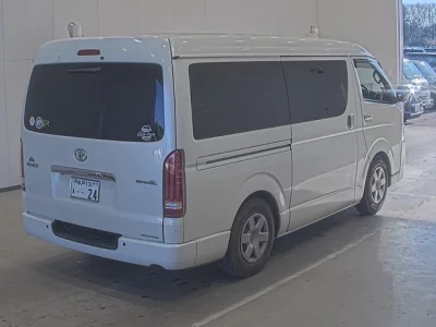 Toyota HIACE VAN  с аукциона в Японии