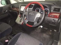 Toyota ALPHARD лот № 70307 оценка 3  с аукциона в Японии 2