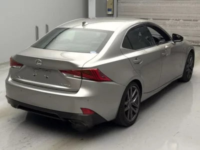 Lexus IS  с аукциона в Японии