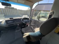 Toyota COASTER лот № 2525 оценка 3  с аукциона в Японии 4