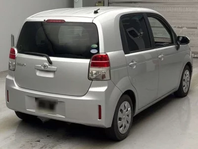 Toyota SPADE  с аукциона в Японии