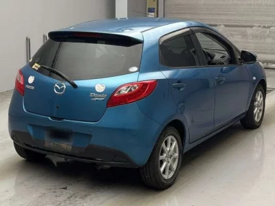 Mazda DEMIO