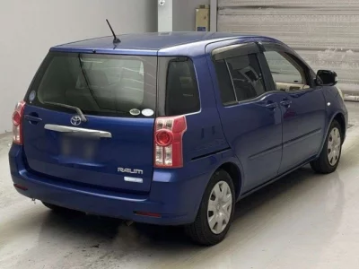 Toyota RAUM  с аукциона в Японии