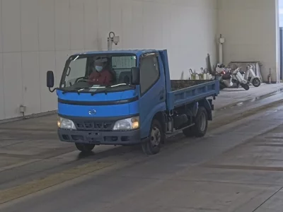 Toyota DYNA  с аукциона в Японии