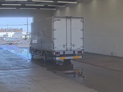 Isuzu FORWARD  с аукциона в Японии