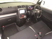 Toyota PIXIS SPACE лот № 70343 оценка 4  с аукциона в Японии 3