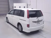 Toyota ISIS лот № 70349 оценка 4  с аукциона в Японии 1