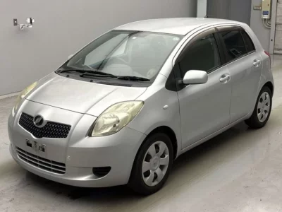 Toyota VITZ  с аукциона в Японии