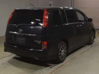 Toyota ISIS лот № 494 оценка RA  с аукциона в Японии 1