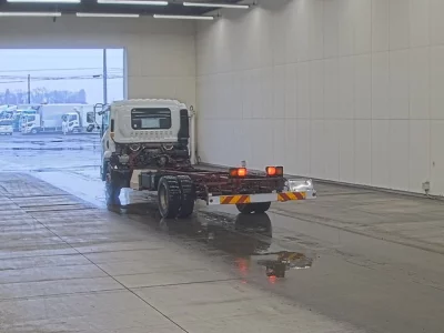 Isuzu FORWARD  с аукциона в Японии