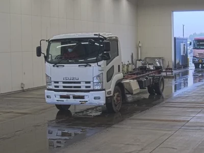 Isuzu FORWARD  с аукциона в Японии