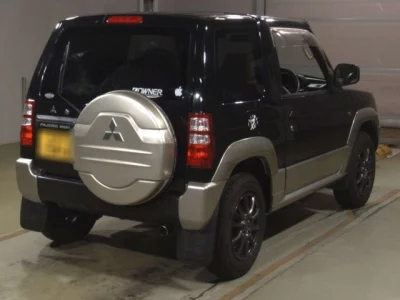 Mitsubishi PAJERO MINI