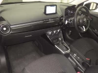 Mazda DEMIO лот № 70373 оценка R  с аукциона в Японии 3