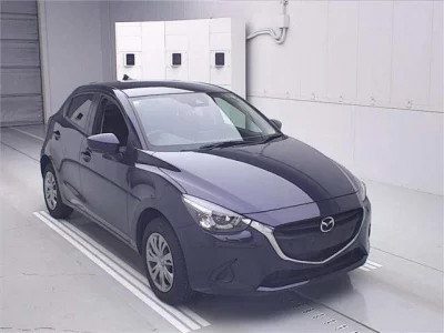 Mazda DEMIO  с аукциона в Японии