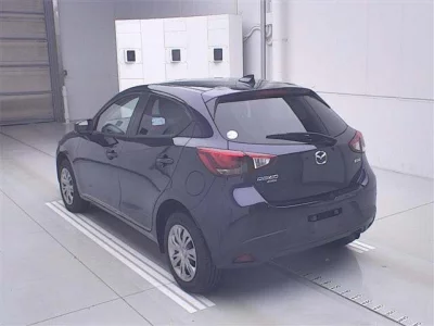 Mazda DEMIO  с аукциона в Японии