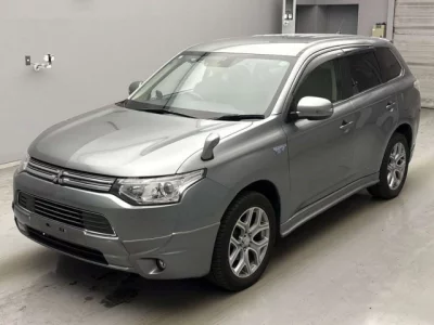 Mitsubishi OUTLANDER PHEV