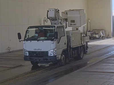Isuzu ELF  с аукциона в Японии